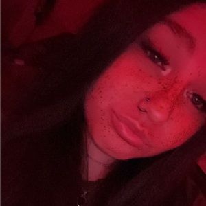 Meet your Posher, Julianna